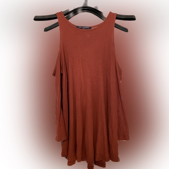 one clothing rustic Red Rounded Neckline top with 3 quarter sleeve - Picture 2 of 4